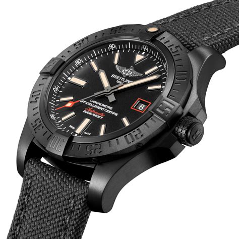 breitling blackbird a44369-105|Breitling avenger 44 blackbird.